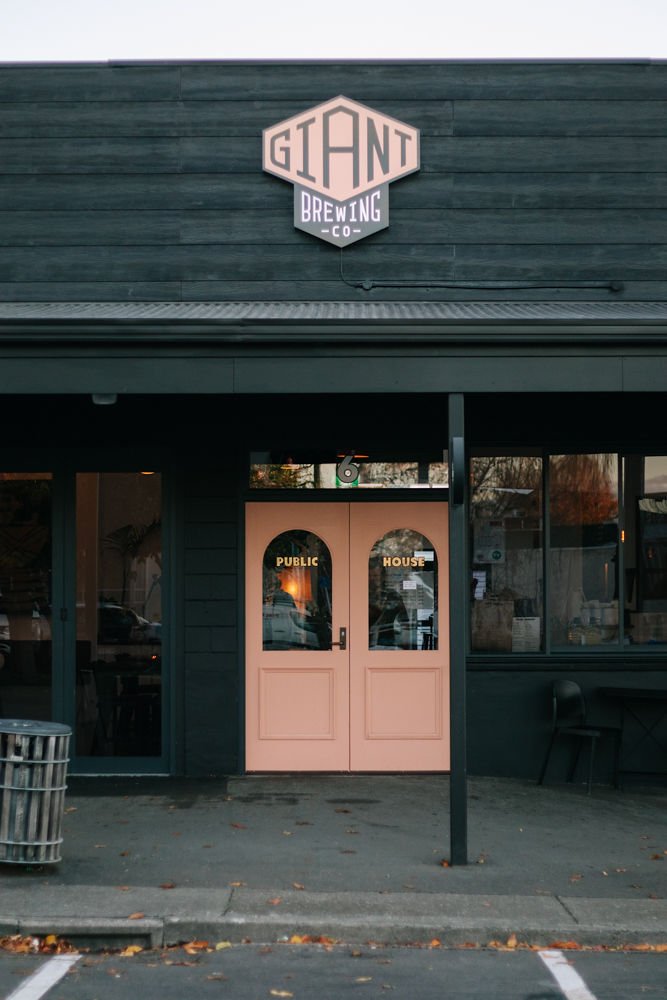 Giant Brewing Public House